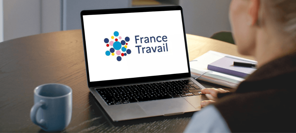 Logo France Travail sur un écran